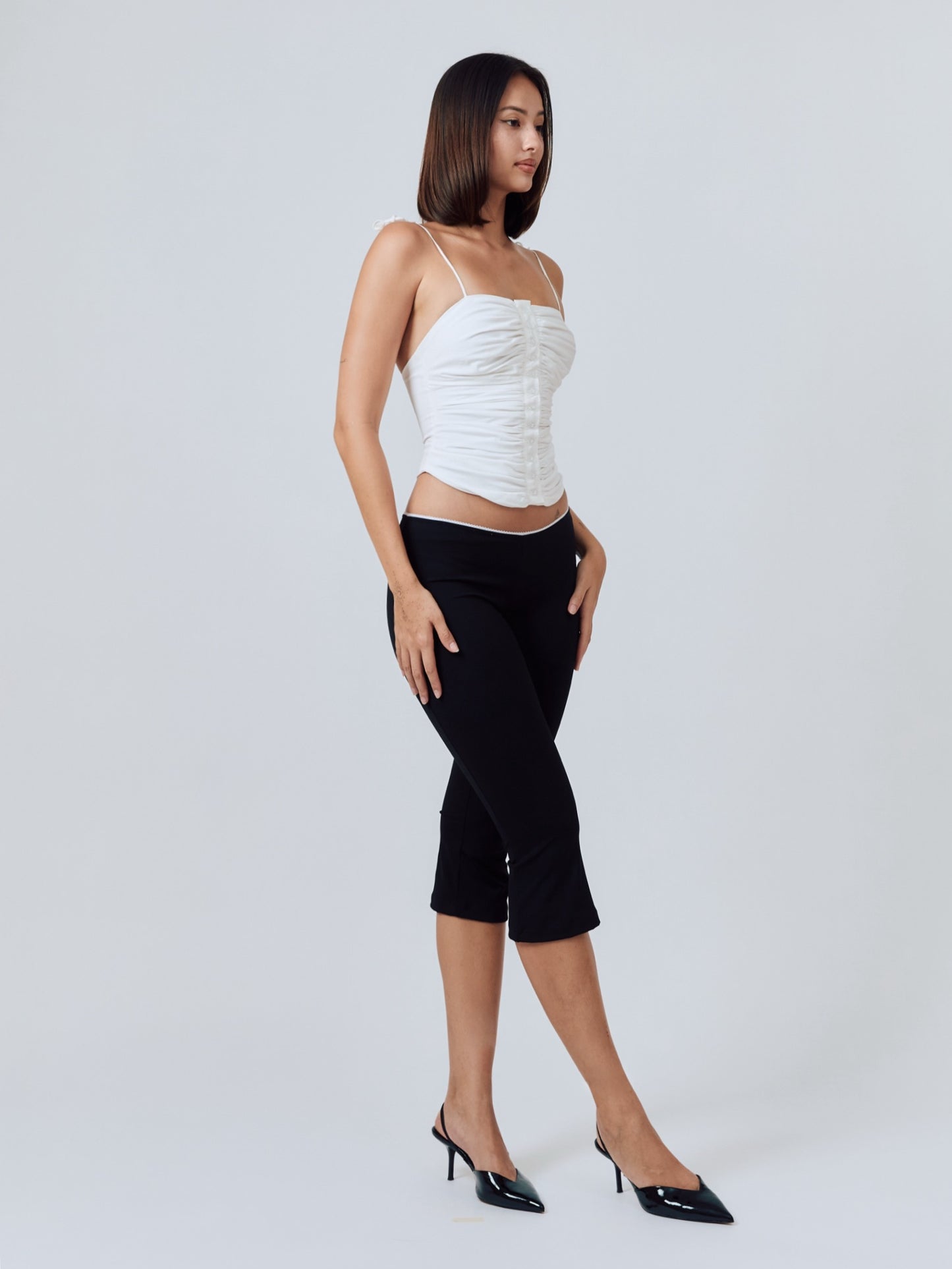 Alana Capri Pants - Black